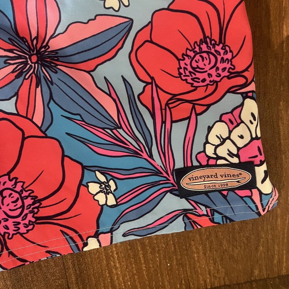 Vineyard Vines Youth Swim Trunks Size M - Picture 4 of 4